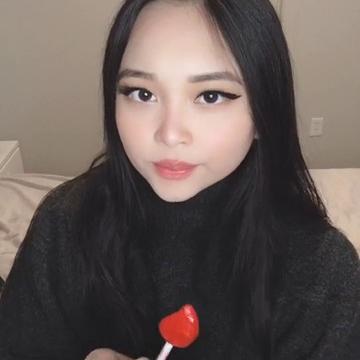 Ambiyah Lollipop Licking