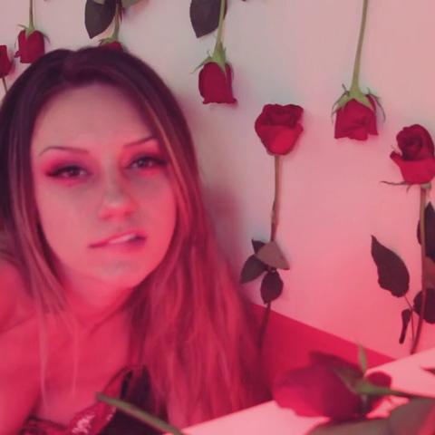 Red Sexy Blancnoir (Missnoir, Izzy_Xx, Miss Noir)