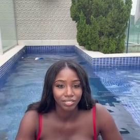 Ellietheempress Do You Like My Wet Boobies